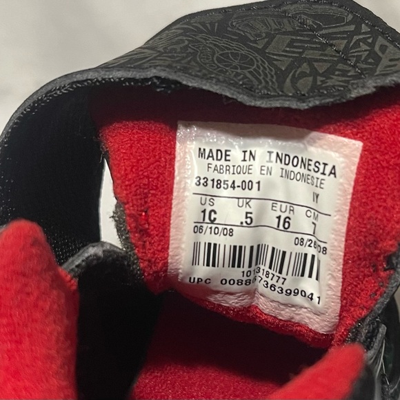 Jordan  BABY Black and Red Sneakers SIZE 1C - Picture 3 of 4